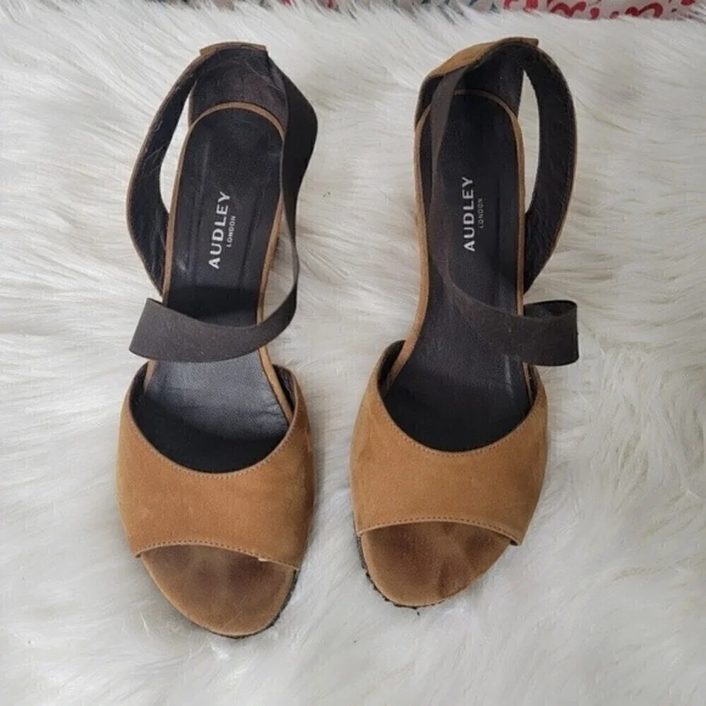 Audley London Women's Designer Wedges Heels Shoes Tan Size 37.5 / 7.5